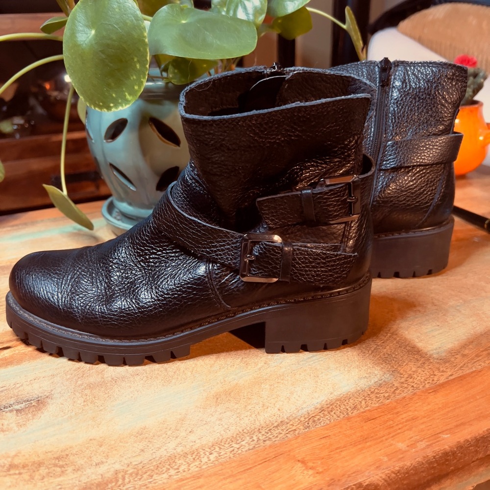 👢Vintage German Black Pebbled Leather Ankle Boots Buckle Strap Size 40 (9W) - Picture 3 of 6
